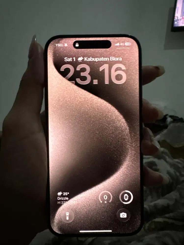 Iphone 15 pro titanium