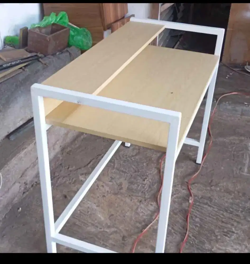 Meja Belajar, Meja Sekolah