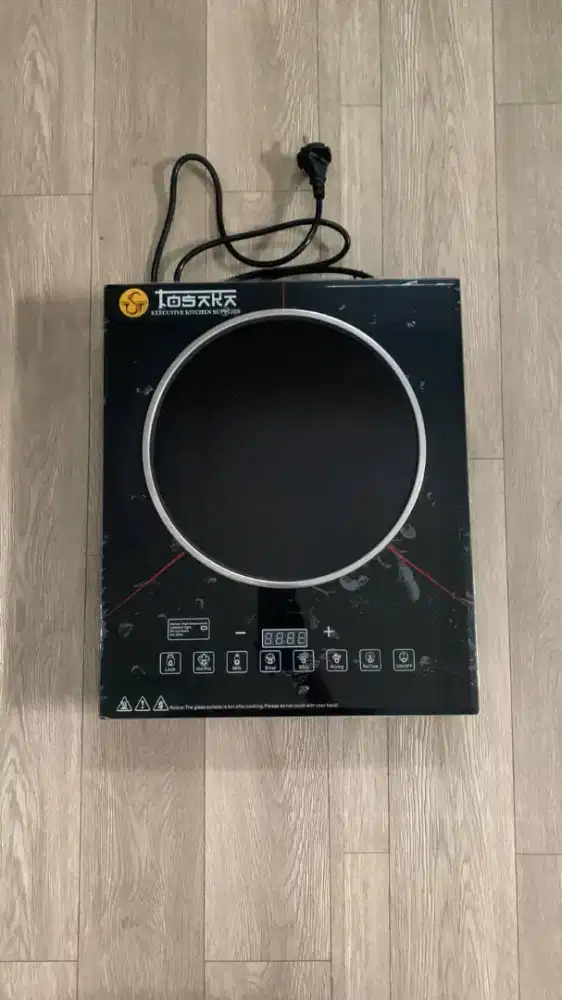 Kompor listrik tosaka