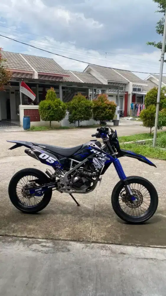 KLX 150 (body ganteng, klistrikan OK, banyak bonusnya)