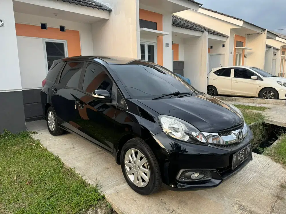 Honda Mobilio E Prestige a/t 2016 low km!!!