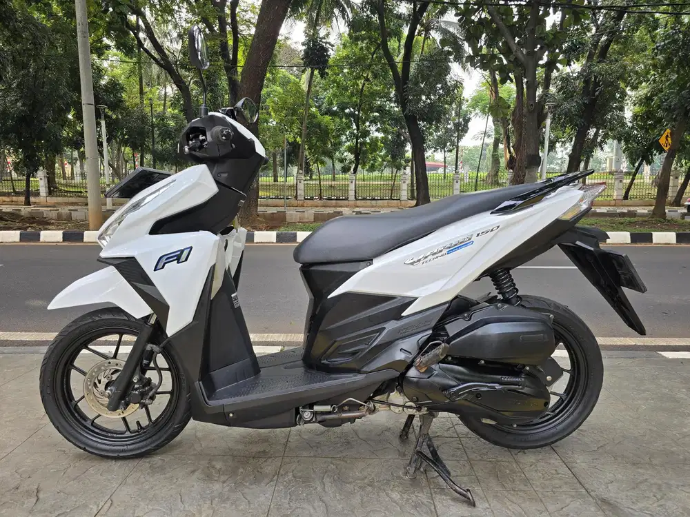 DIJUAL CASH HONDA VARIO 150 LED OLD THN 2015 PAJAK IDUP SIAP PAKAI
