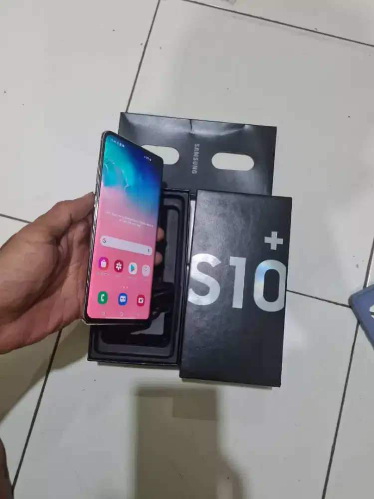 Samsung s10+ 8/128