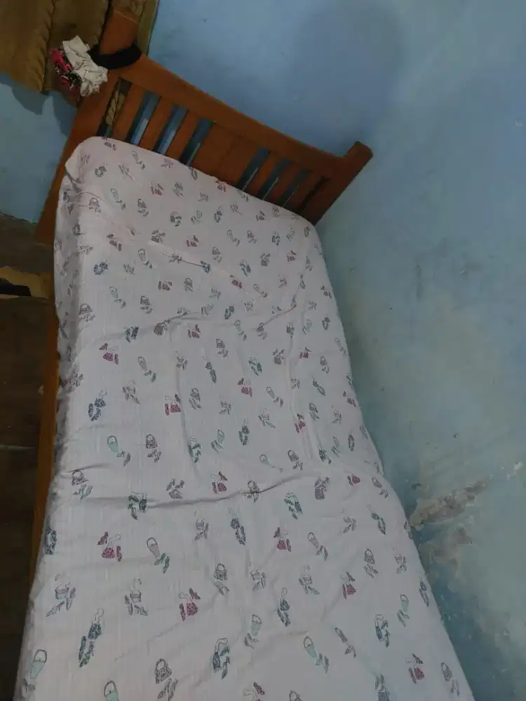 Ranjang kasur single