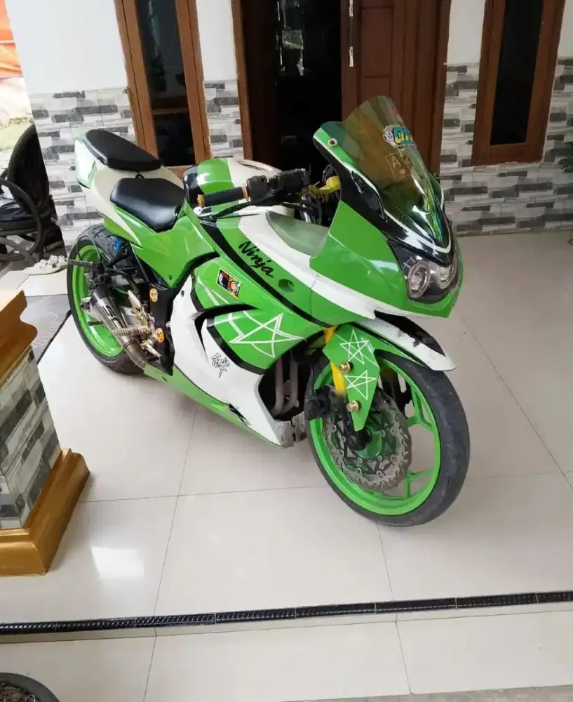 Ninja 250 cc tahun 2008  ss lengkap