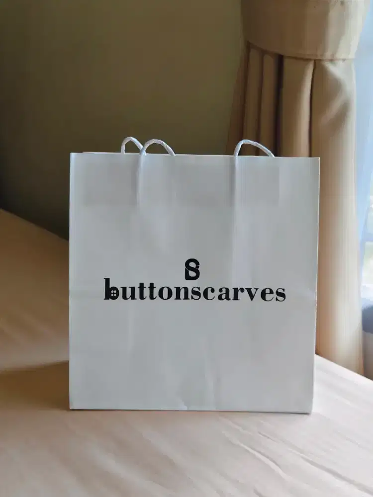 Paperbag Buttonscarves