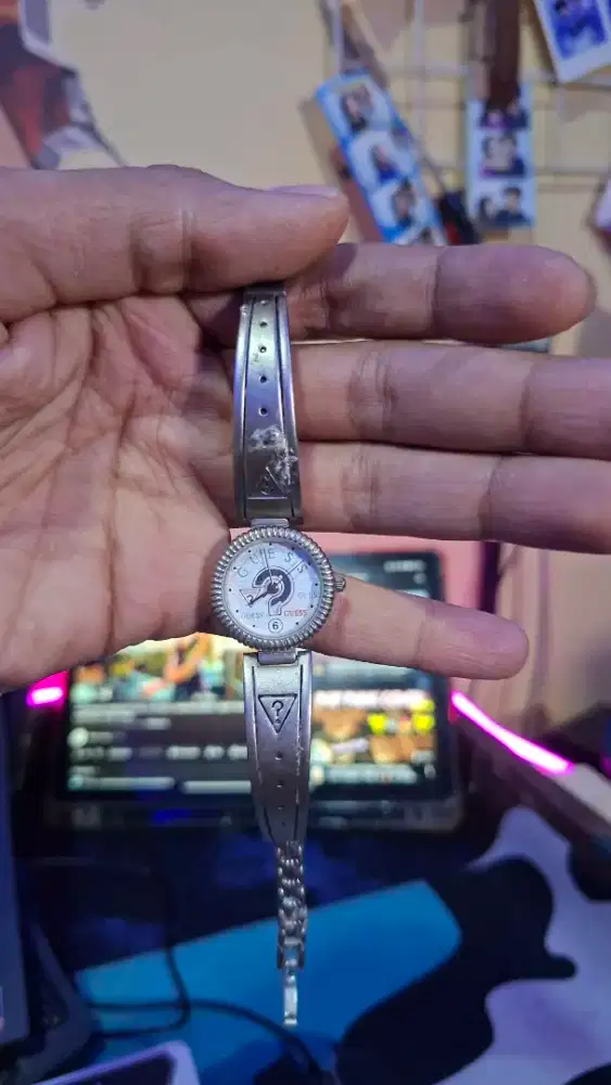 Jam tangan Vintage Guess