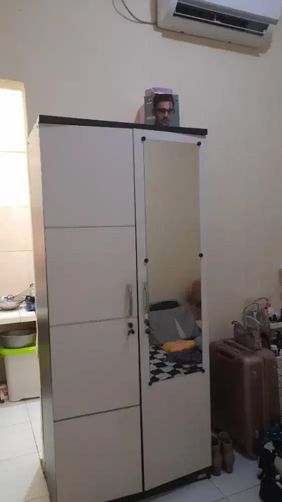 Lemari minimalis 2 pintu