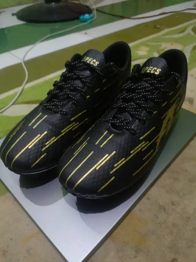 Sepatu bola/minisoccer jahit size 42