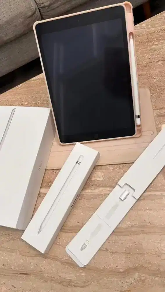 Dijual iPad 9th Gen Wifi Only 64 gb (plus Apple Pencil Second)