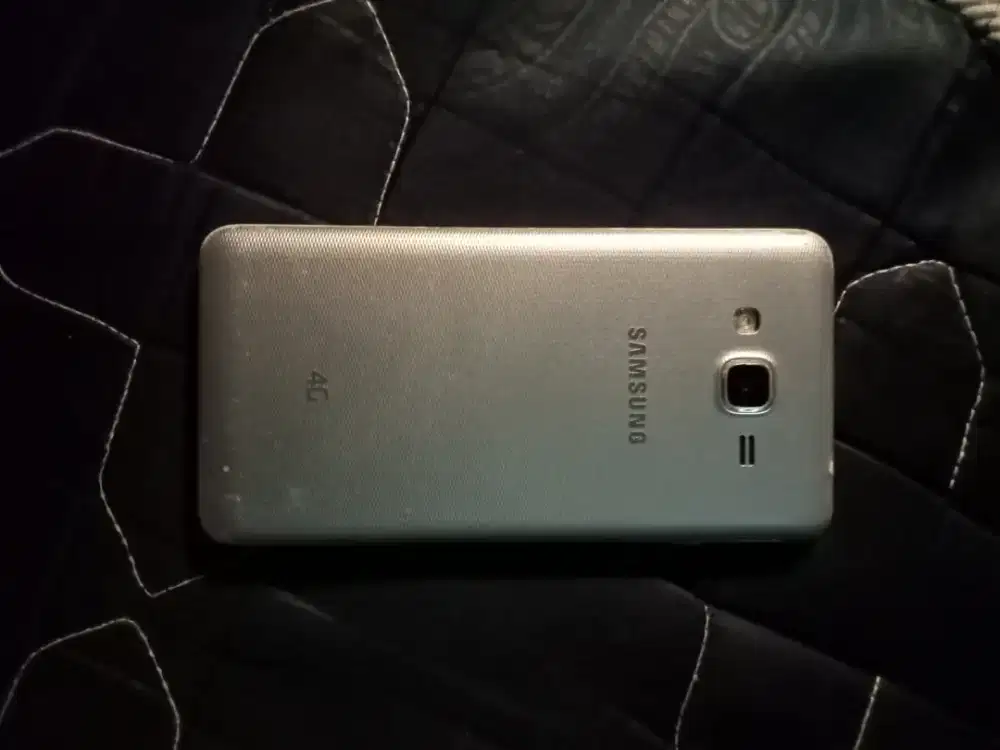 Dijual hp samsung j2 prime