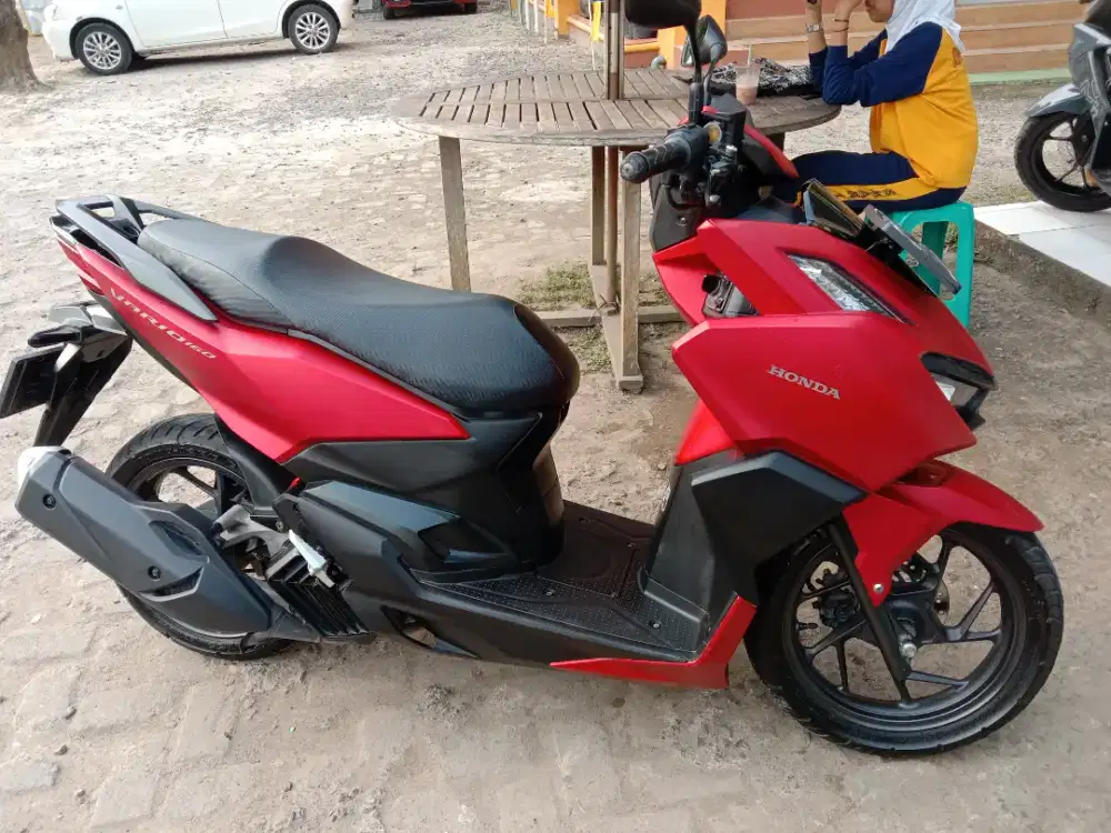 Vario 160 tahun 2022 lengkap