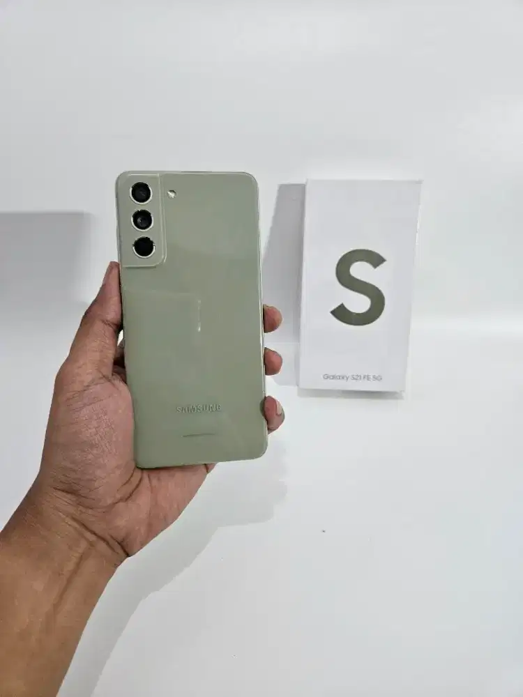 Samsung S21 FE 5G 8/256 Sein Fullset Nominus
