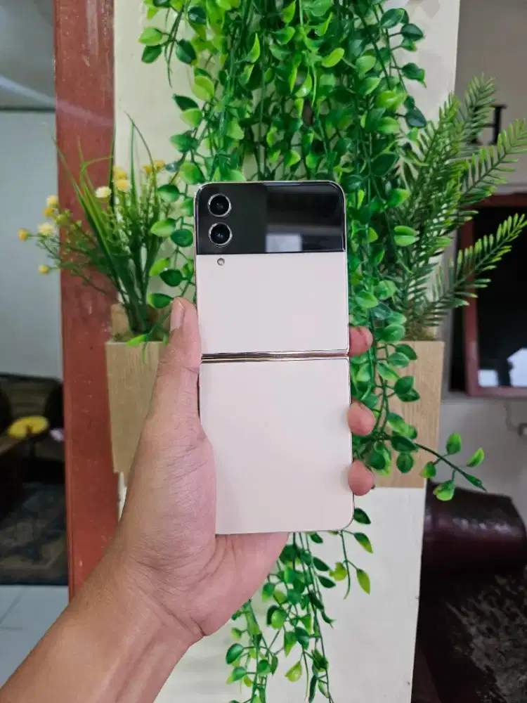 Samsung Z Flip 4 5G 8/256 Sein Fullset Termurahhh