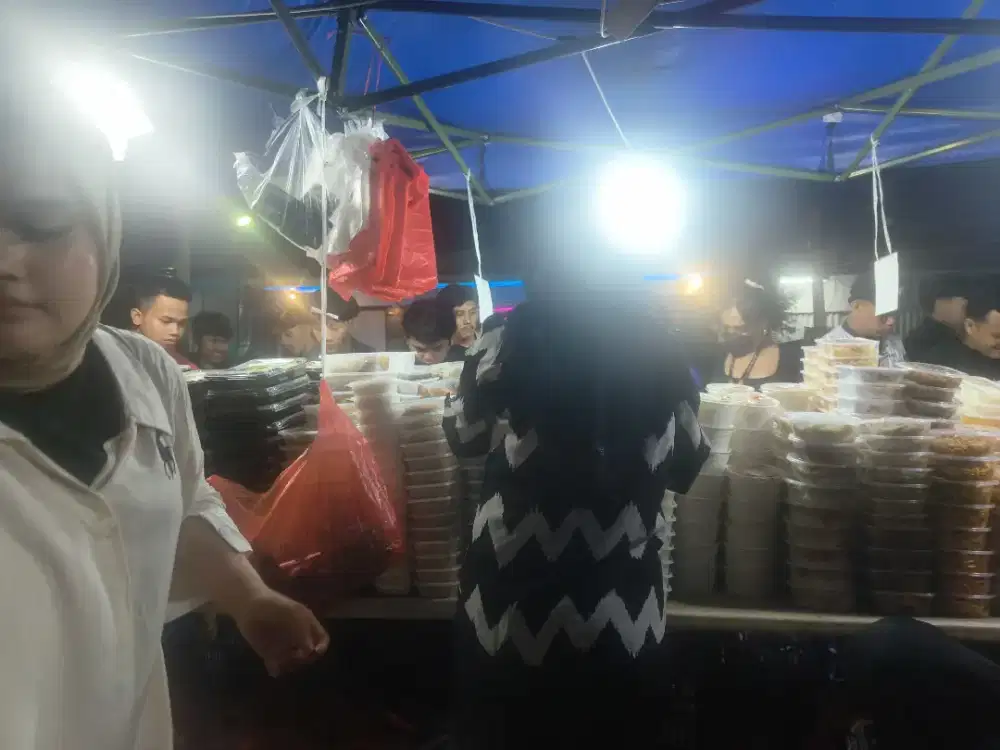 Dibutuhkan segera SPG wanita