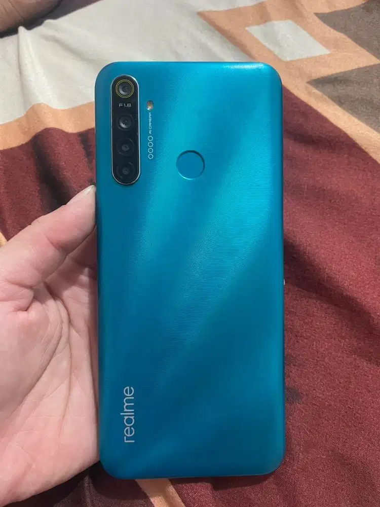RealMe 5i emerald 4/64 GB