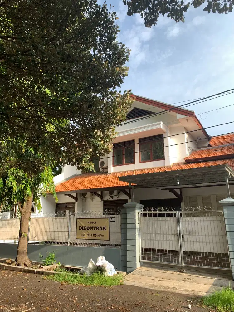 Rumah Kontrakan Furnished SUPER LUAS