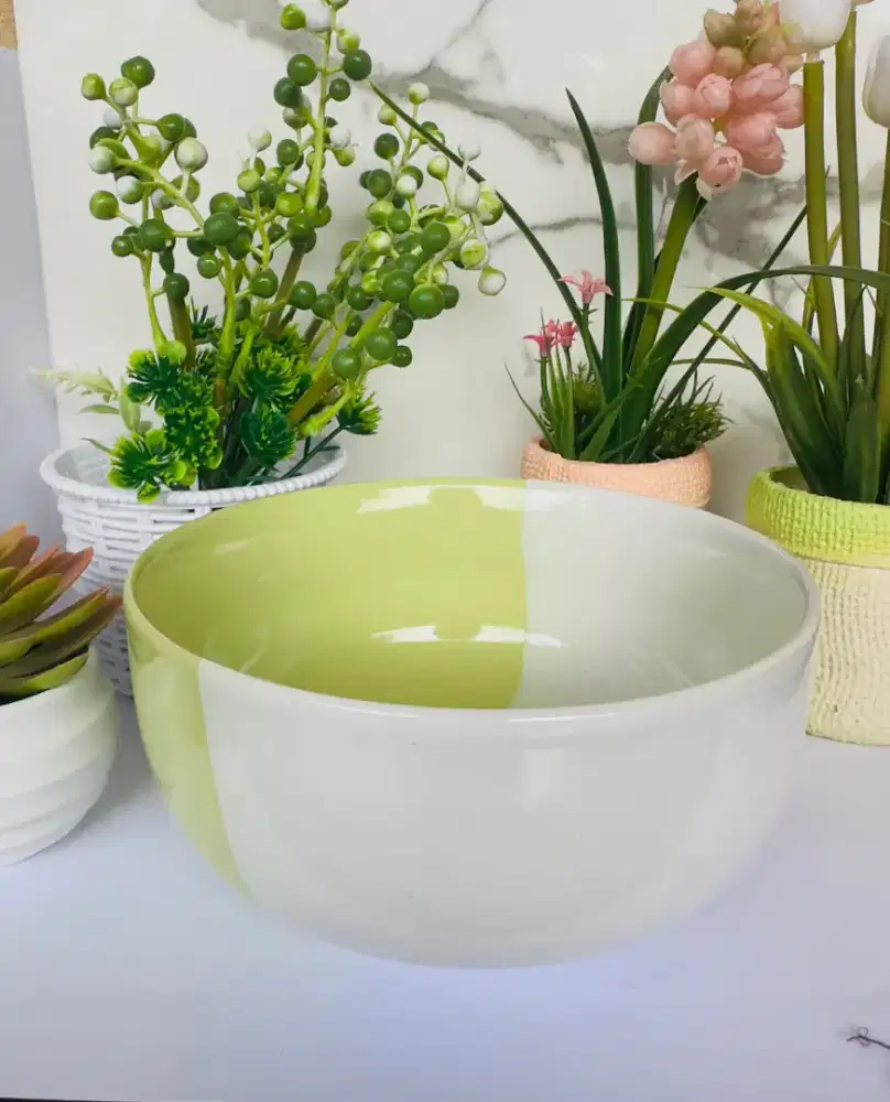 Mangkuk keramik cantik