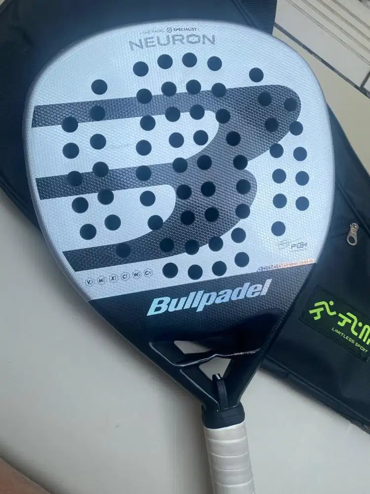Bullpadel neuron