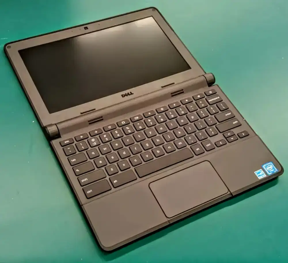 DELL Laptop Chrome book maroon Garansi