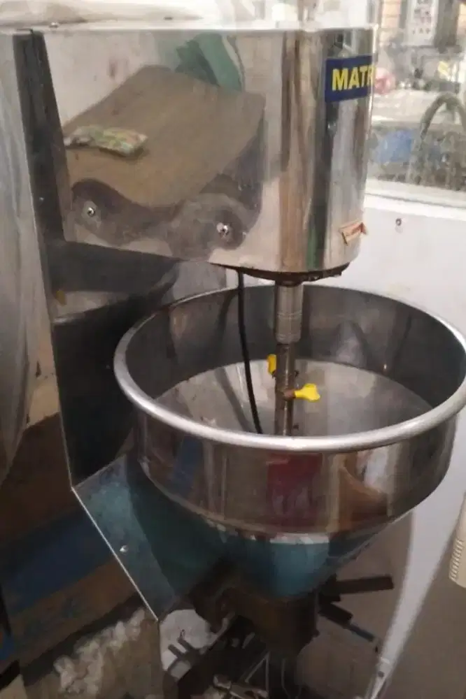 Mesin cetak bakso kondisi siap pakai