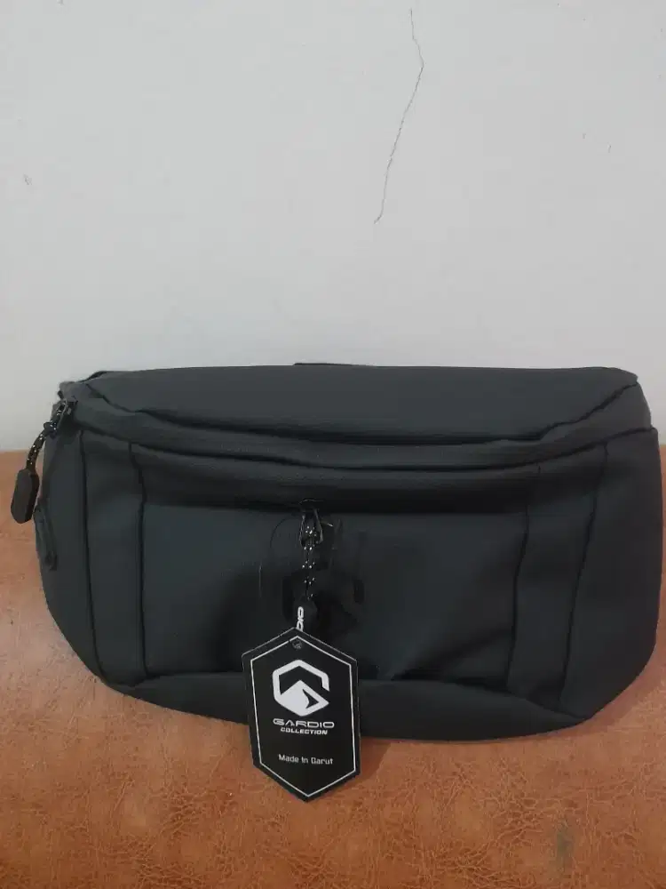 Bismillah,jual tas slempang baru merk gardio colletion siap pake.