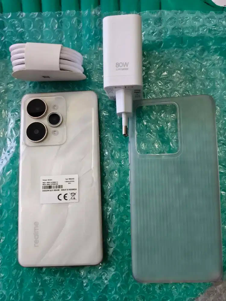 Realme 15 Pro 5G 12GB+14GB/256GB,7000mAh,Fast Charge 80wat,Demo Live