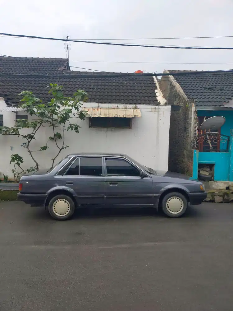 Mazda 323 1986 Bensin