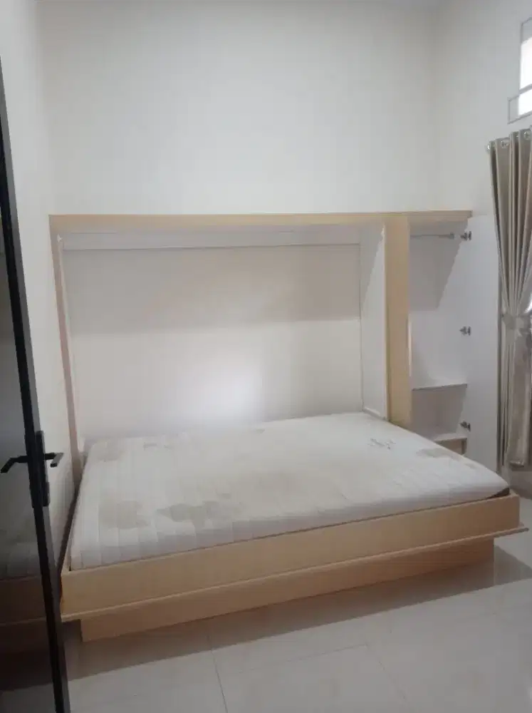 Tempat tidur lipat/ wall bed