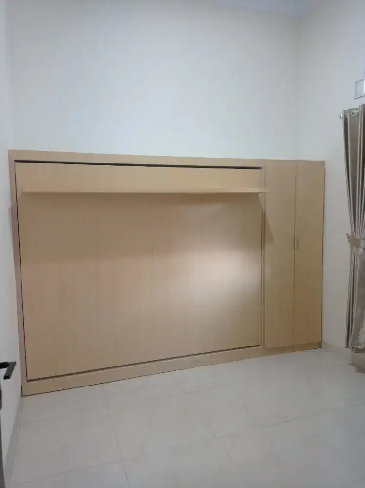 Tempat tidur lipat/ wall bed
