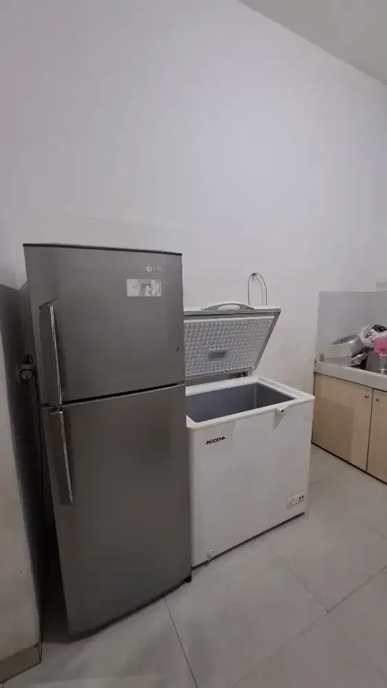 Kulkas LG dan Freezer Modena 200 lt