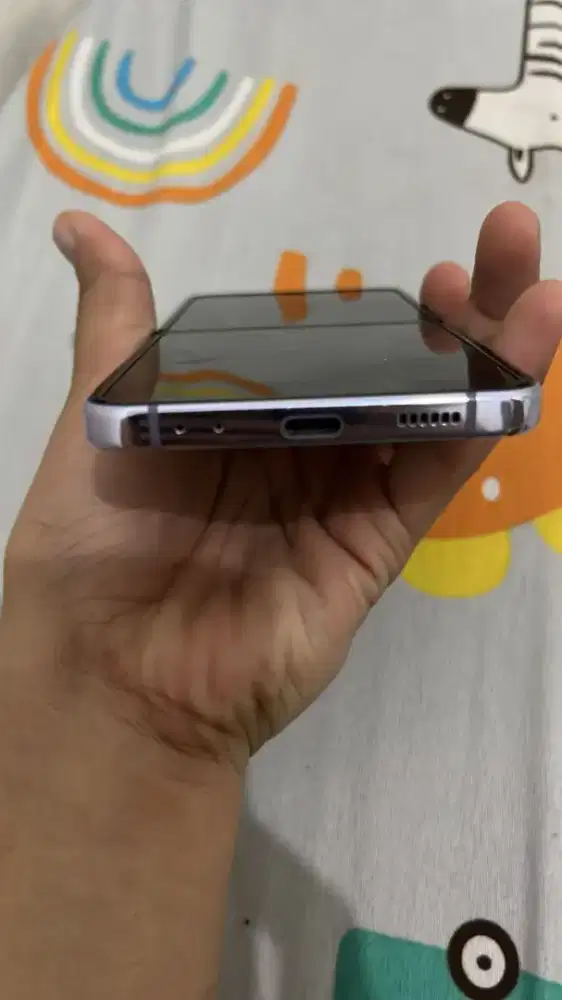 Samsung Z flip 4 ram 8/512 resmi sein