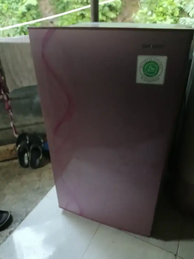 Kulkas 1 pintu sharp dingin normal