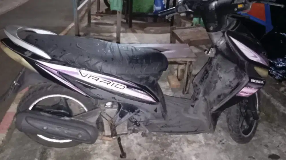 Di Jual Honda Vario karbu tahun 2011
