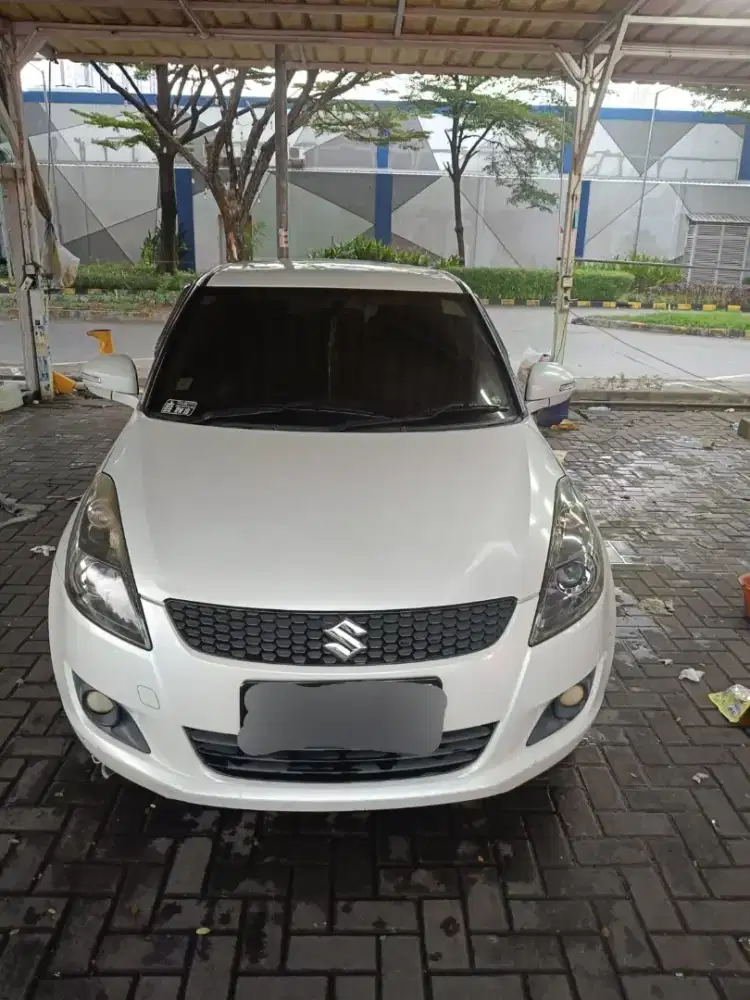 Suzuki Swift 2015 Bensin