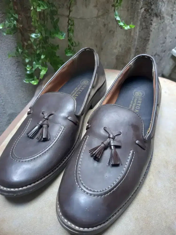 Preloved Loafel sepatu Kulit pantofel size 44 BRYGAN,Mulus kayak Baru