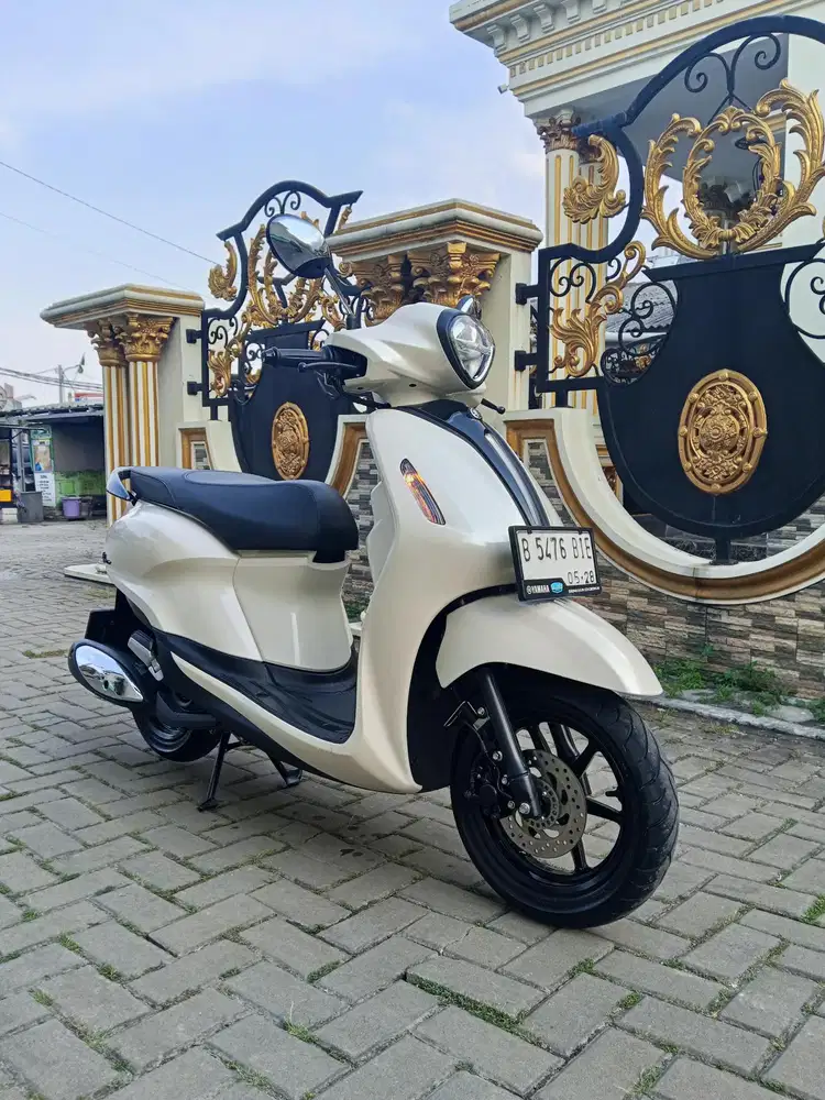 Yamaha grand Filano hybrid AKS BLUE CORE 2023