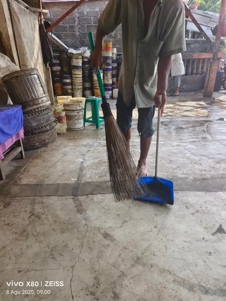 Dicari... Pembantu rumah tangga