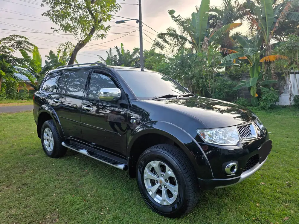 PAJERO SPORT DAKAR DIESEL MATIC 2012 2011 FULL ORISINILAN MULUS BAGUS