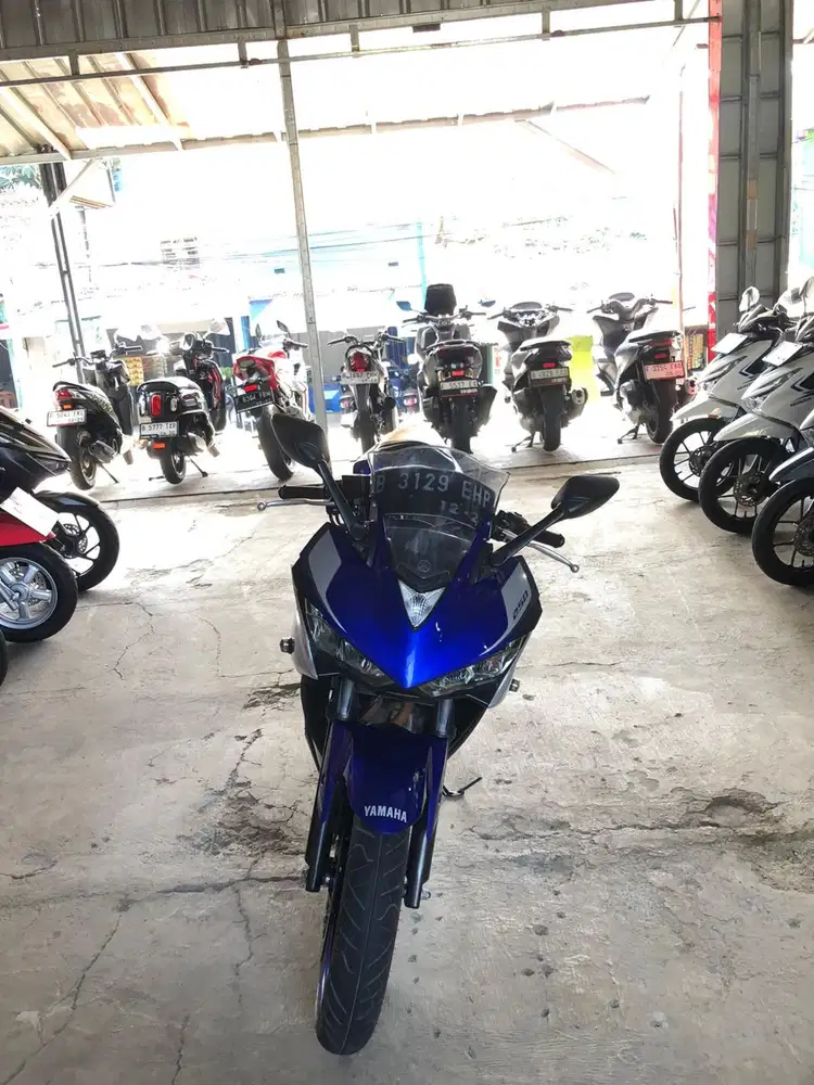 Yamaha R25 Sangat Istimewa Low Km