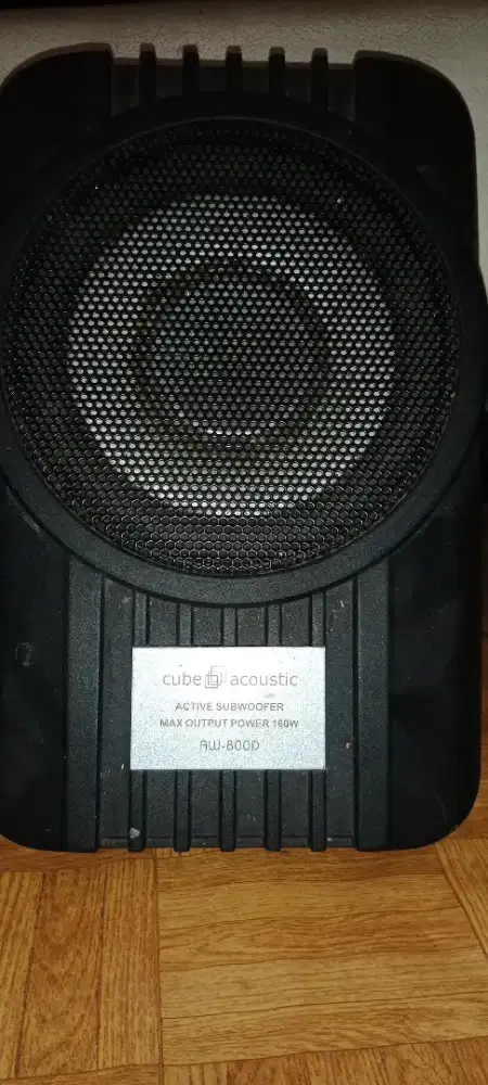 Subwoofer mobil