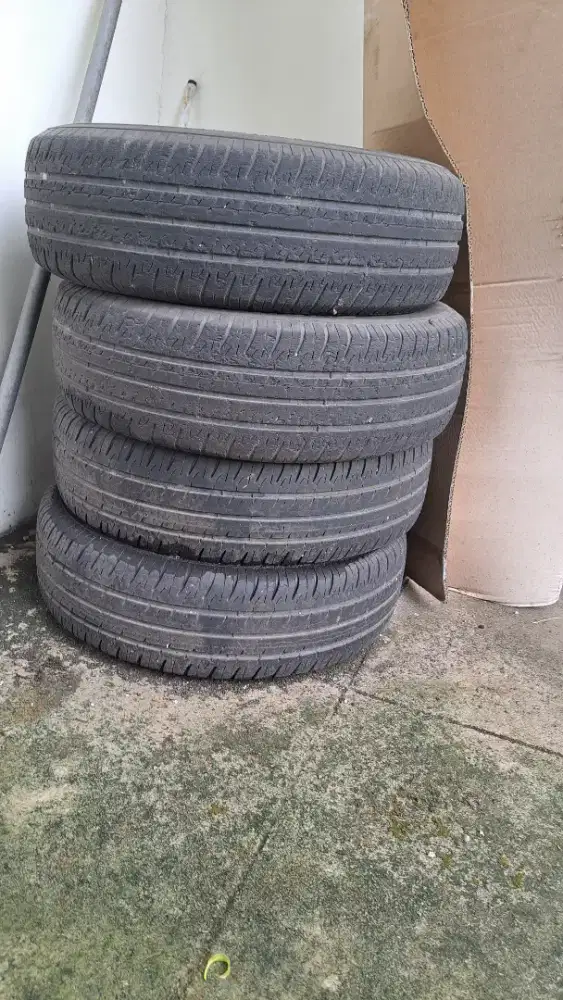 ban bekas dijual 4 pcs