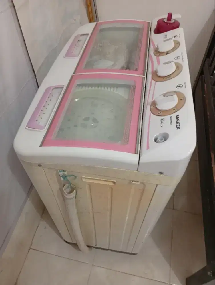 Mesin Cuci Sanken 9 kg Normal Jarang Dipakai