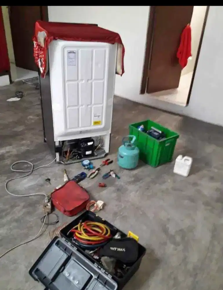 Service kulkas cuci ac bongkar pasang