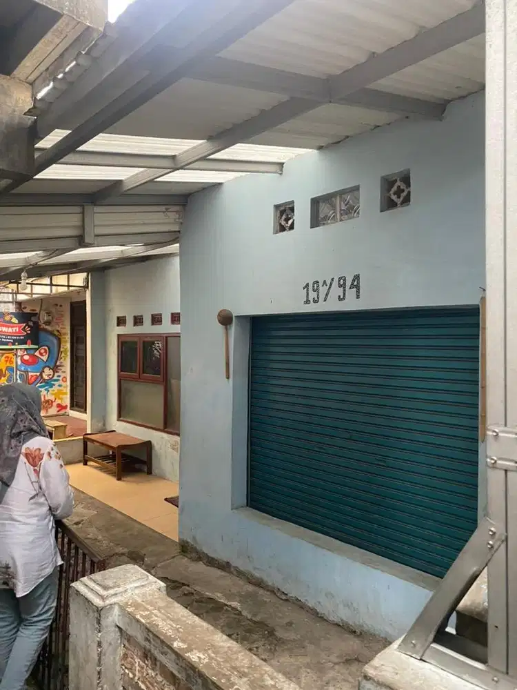 Dijual Cepat Rumah Strategis Dekat Lapangan Tegalega