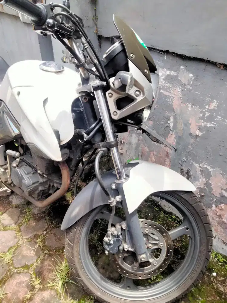 Motor Tiger Revo Antika