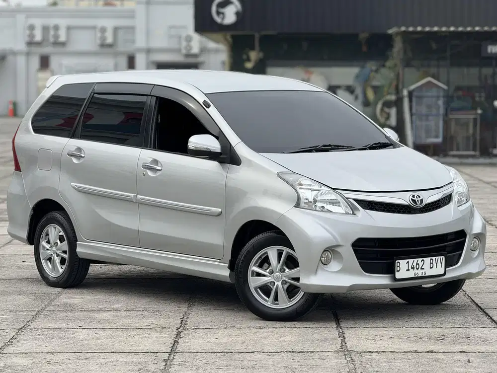 Toyota Avanza Veloz 1.5 AT 2014