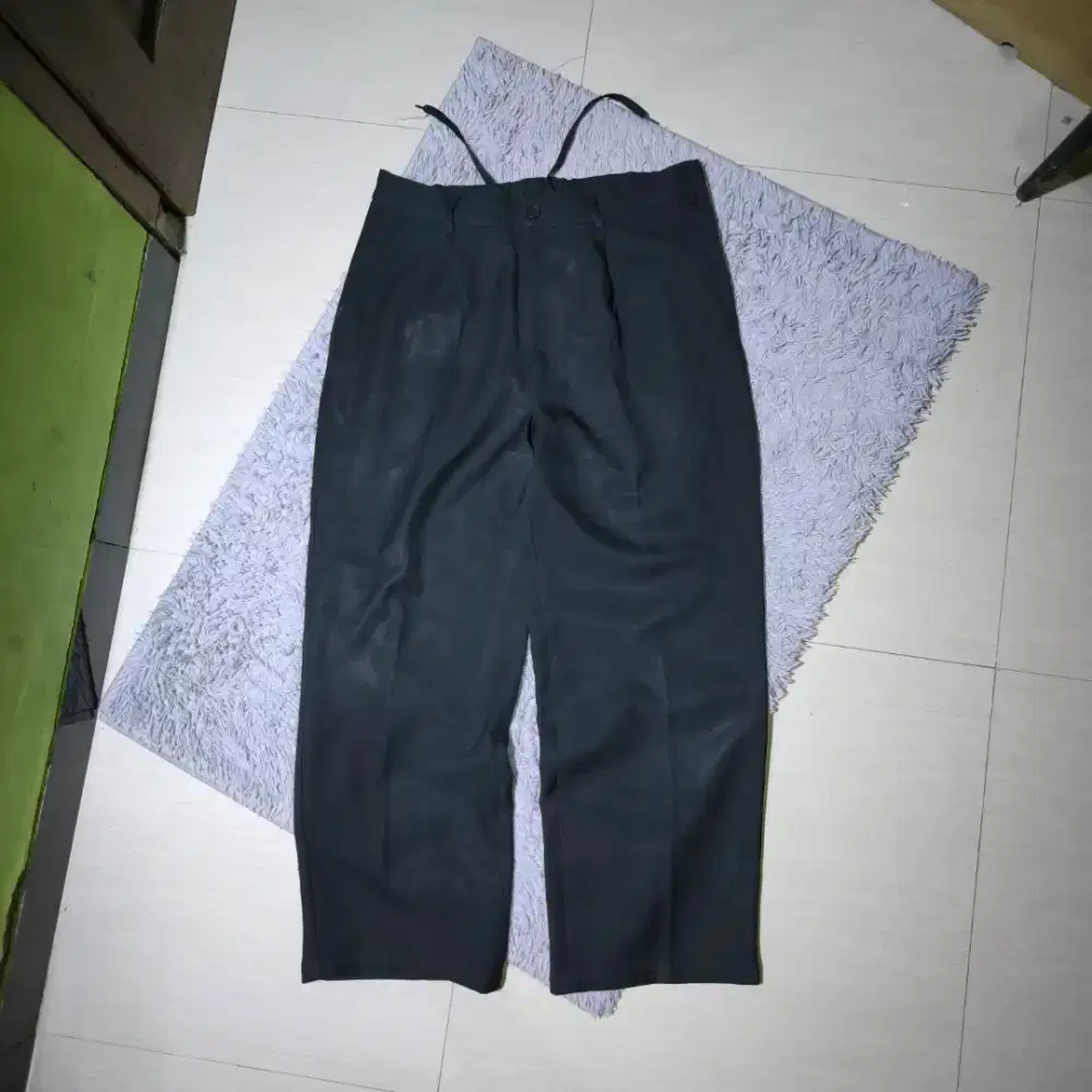 G.u by uniqlo relaxed pants
Sz 34 reguler  fit

Kond 9/10