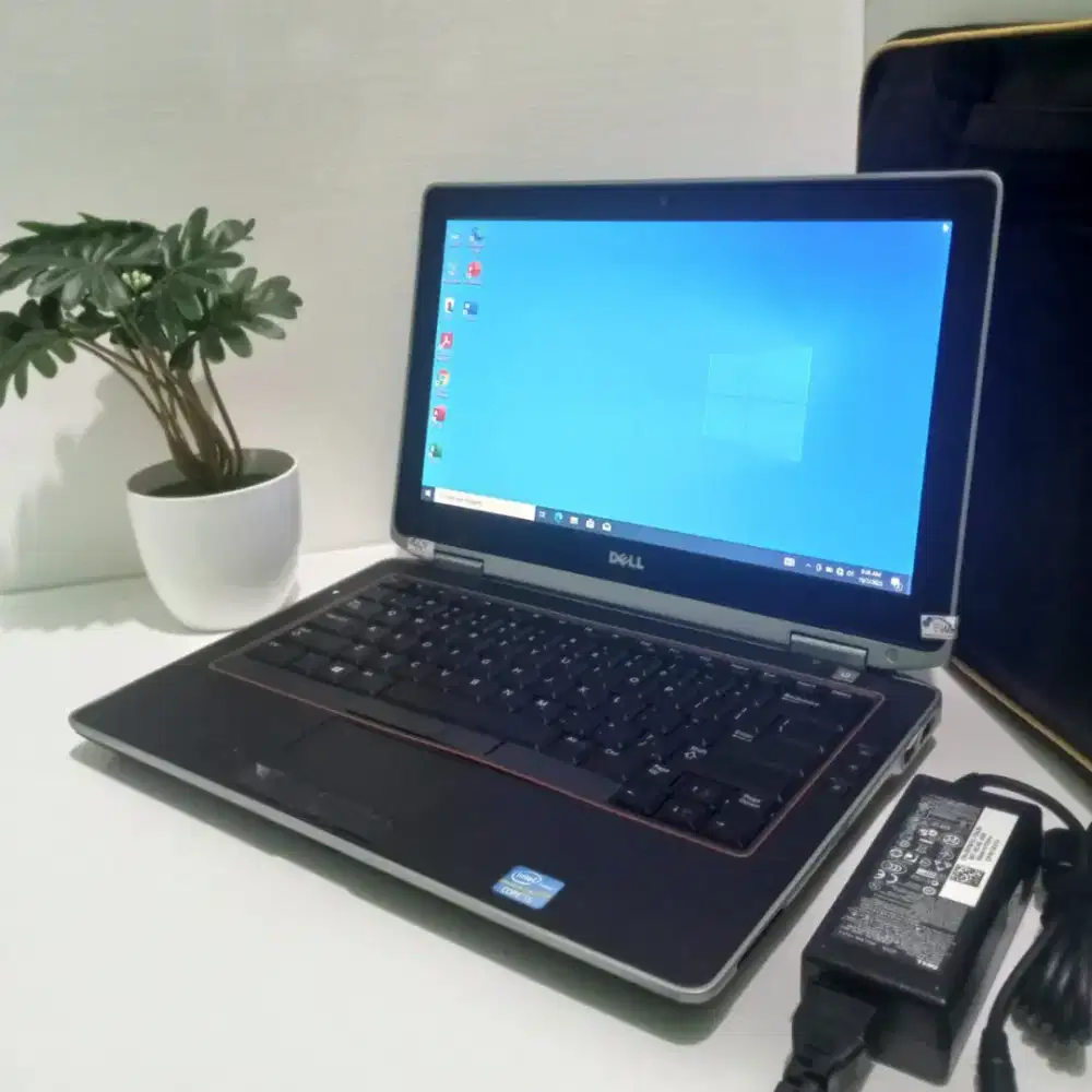 LAPTOP DELL RAM 8GB SSD 256 CORE i3 NO MINUS BONUS POWERBANK BEKASI