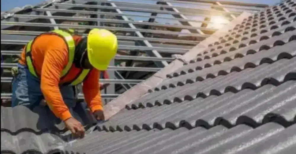 Jasa atap bocor, rembes, dak, tembok, plapon dan perbaikan bangunan.